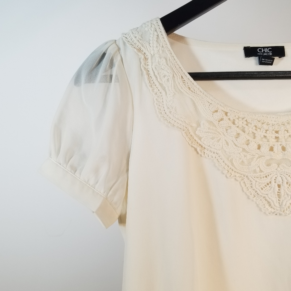 JACOB Classic Timeless Chic EUC Dressy Lace Top Off-white Short Sleeve Bridal